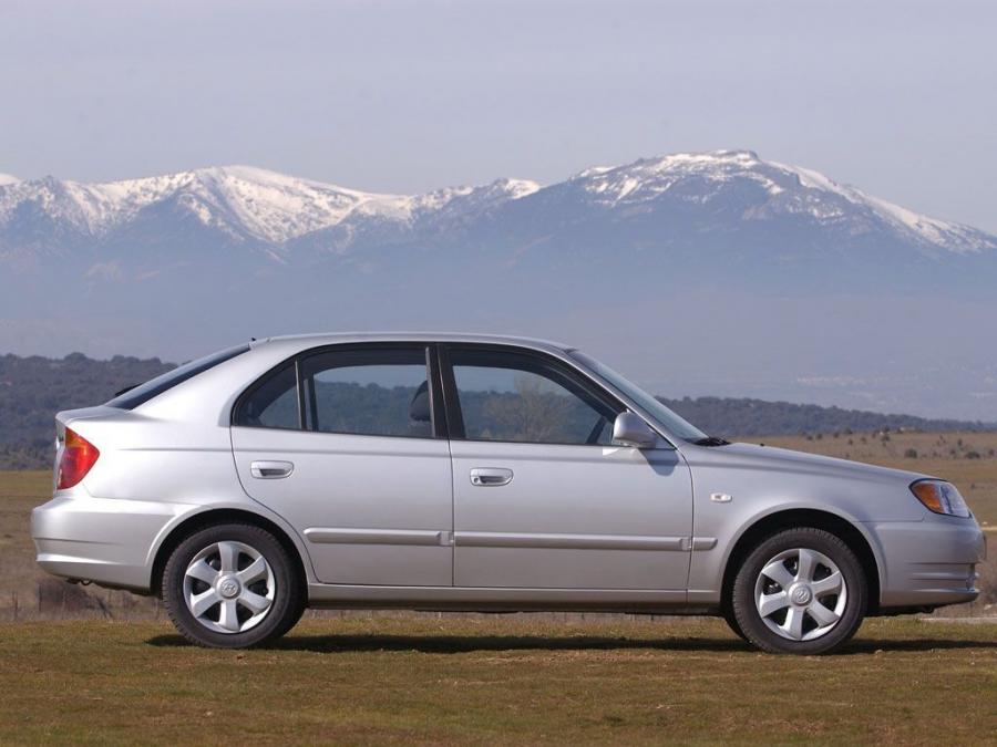  Hyundai Accent 5-Door 2003 года  (фото 14 из 21)